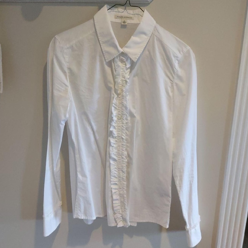 Banana Republic - Ruffled White Long-Sleeved Button Up Blouse - Medium